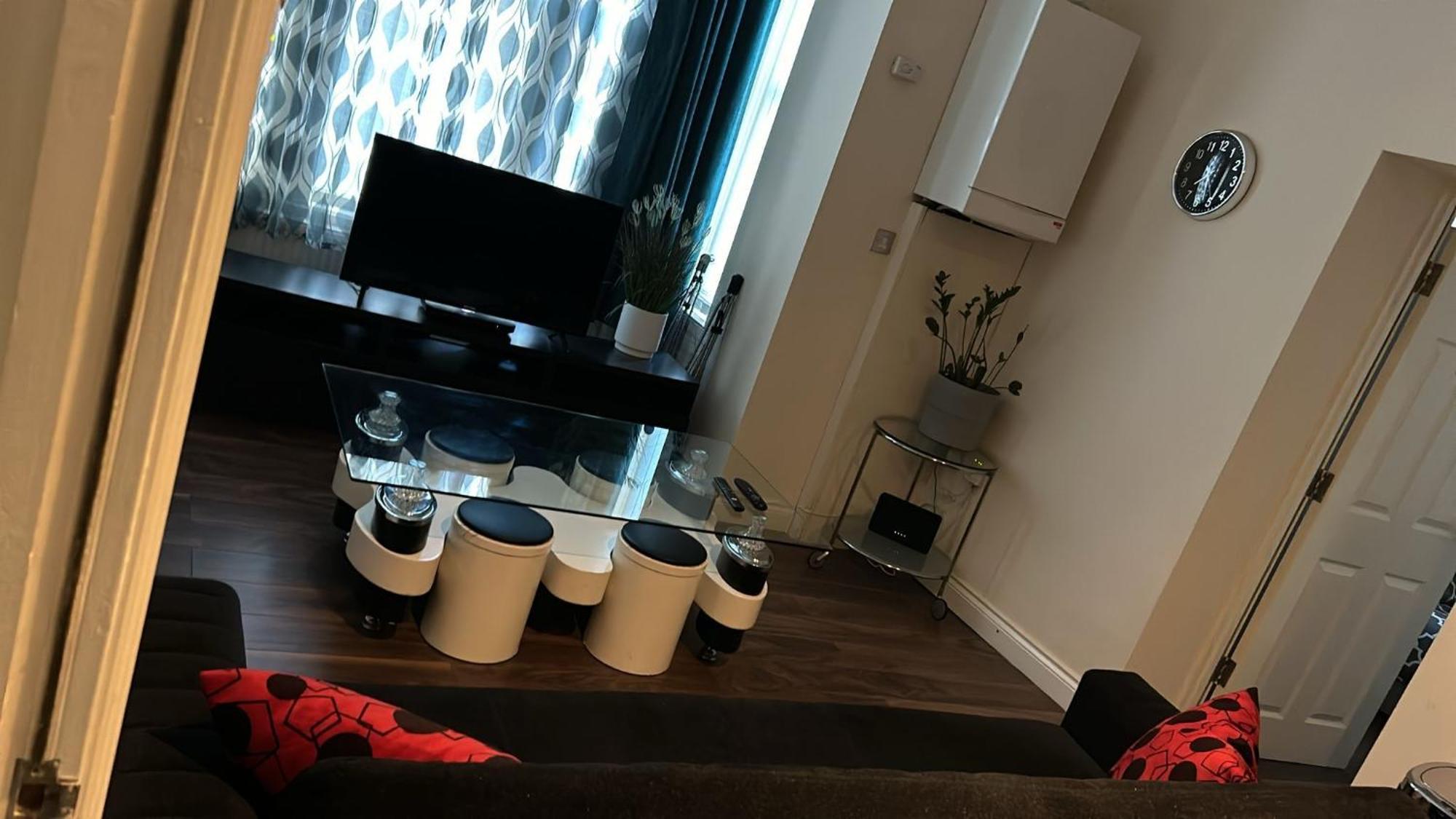 Luxurious 2 Bed Apartment Μπέντφορντ Εξωτερικό φωτογραφία